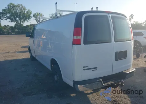 2012 Chevrolet Express 3500 Work Van из США, поврежденный, VIN 1GCZGUCG1C1113554